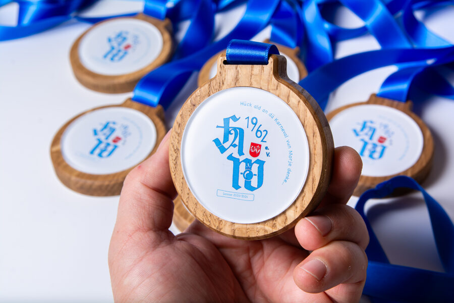 Wooden medals with acrylic center-2